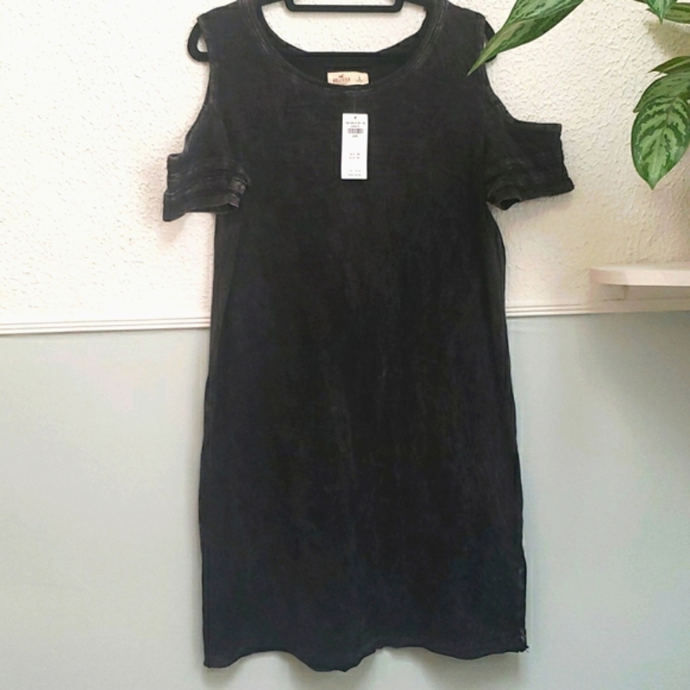 New Hollister charcoal / gray acid wash Cold Shoulder Dress Size L